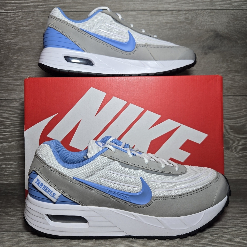 Nike Air Max Verse UNC Tar Heels NCAA Sneaker Mens 8.5 / Womens 10 IB3234-100